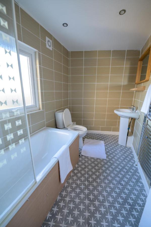 Holiday home Spacious 5 Bed House, Perfect For Groups, Great Location Liverpool