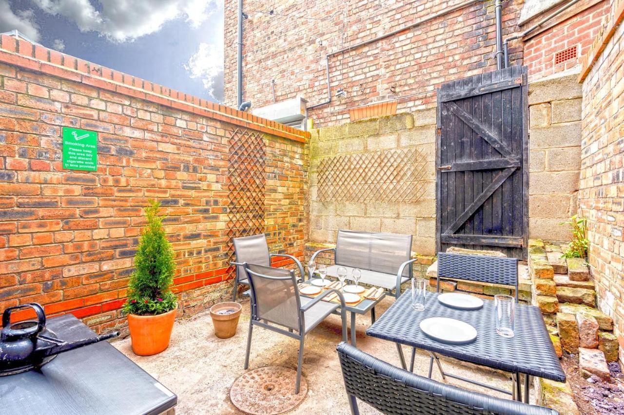 Holiday home Spacious 5 Bed House, Perfect For Groups, Great Location