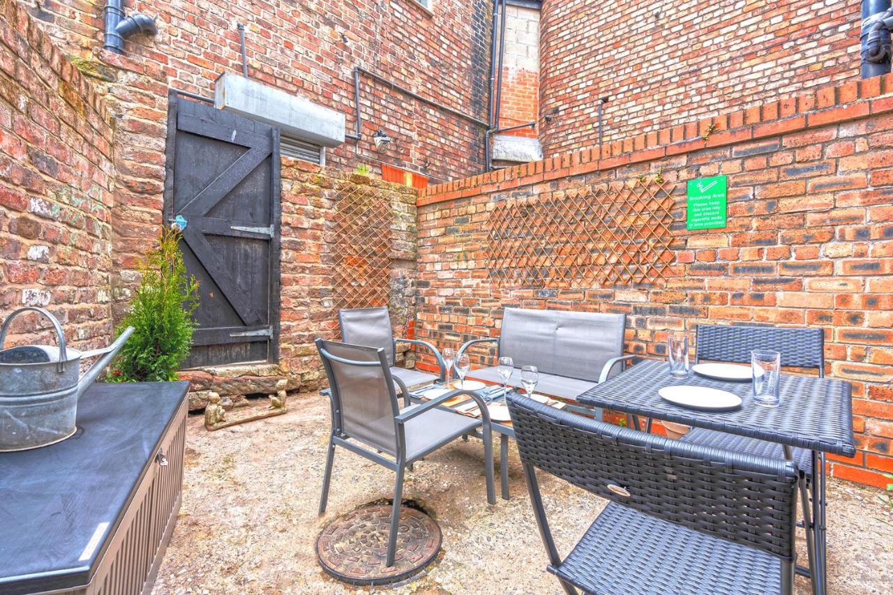 Holiday home Spacious 5 Bed House, Perfect For Groups, Great Location Liverpool
